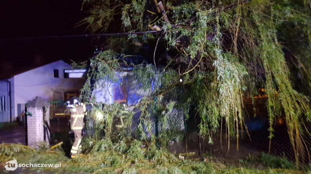 Zerwane linie elektryczne w powiecie sochaczewskim