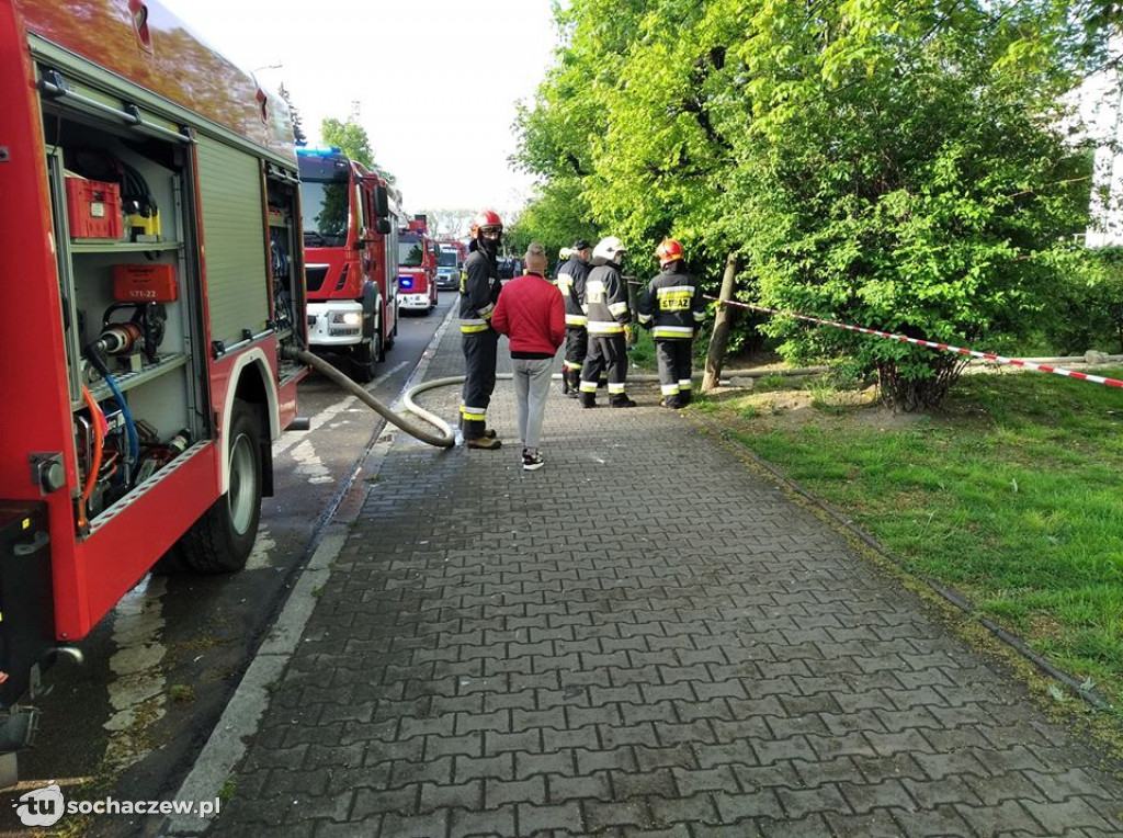 Wybuch gazu w Płońsku. Kobietę wyrzuciło przez okno