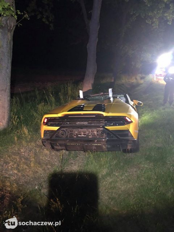 Piłkarz Marcin Bułka rozbił Lamborghini w Wyszogrodzie