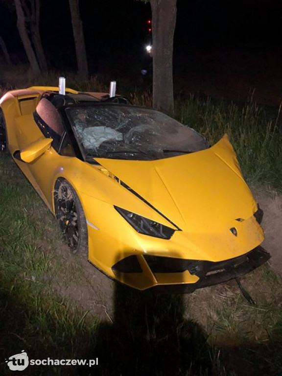 Piłkarz Marcin Bułka rozbił Lamborghini w Wyszogrodzie