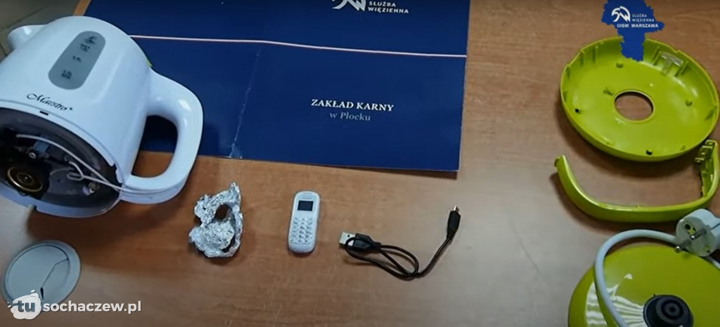 Próba przemytu do Zakładu Karnego. Tym razem mini telefon ukryty w czajniku