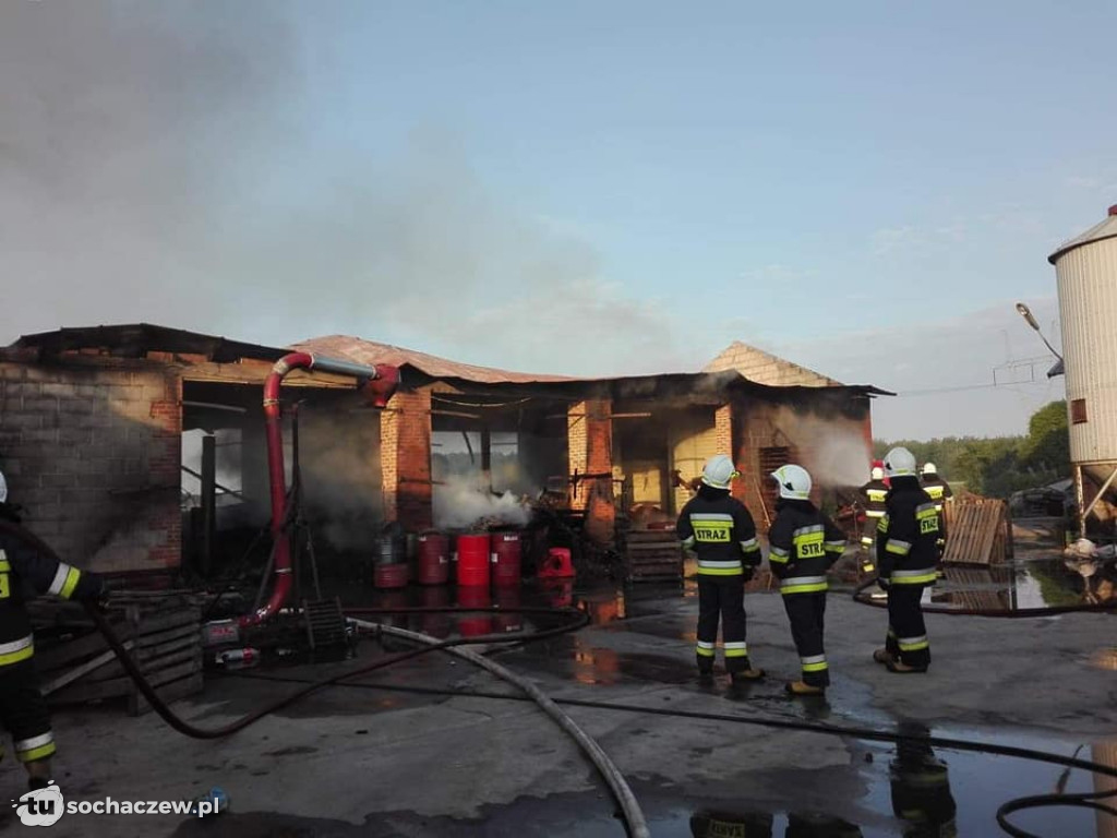 Pożar budynków gospodarczych w Justynowie