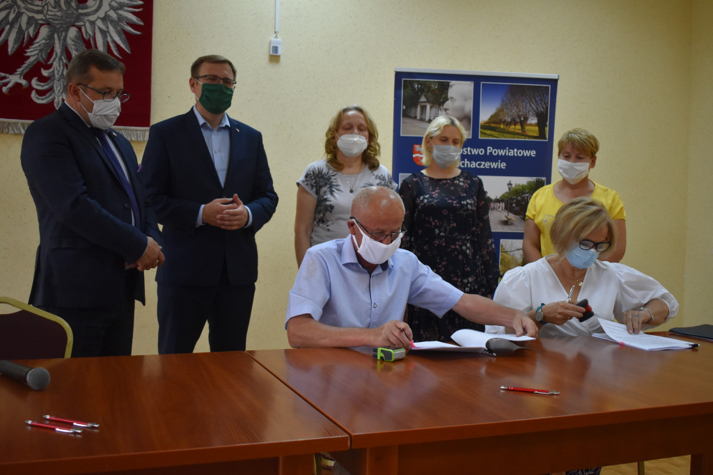 Umowa na przebudowę ul. Wyzwolenia w Iłowie podpisana