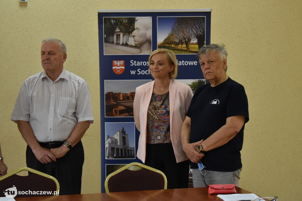 Ruszają remonty dróg w gminach Teresin i Rybno
