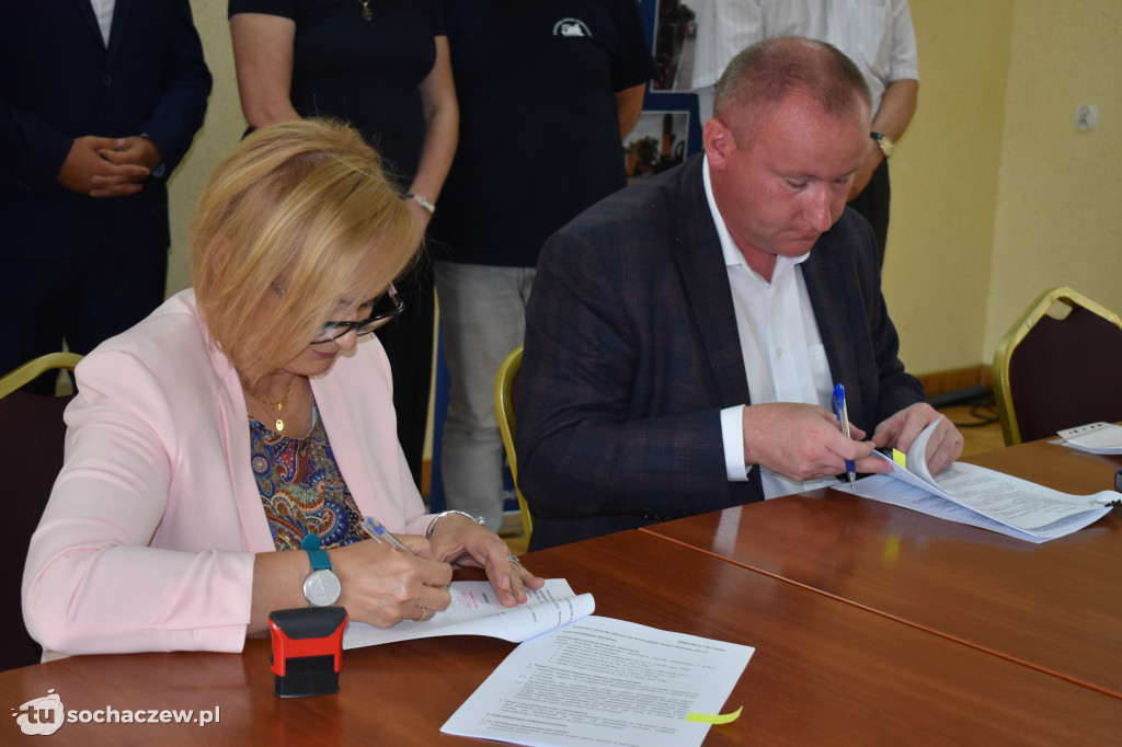 Ruszają remonty dróg w gminach Teresin i Rybno