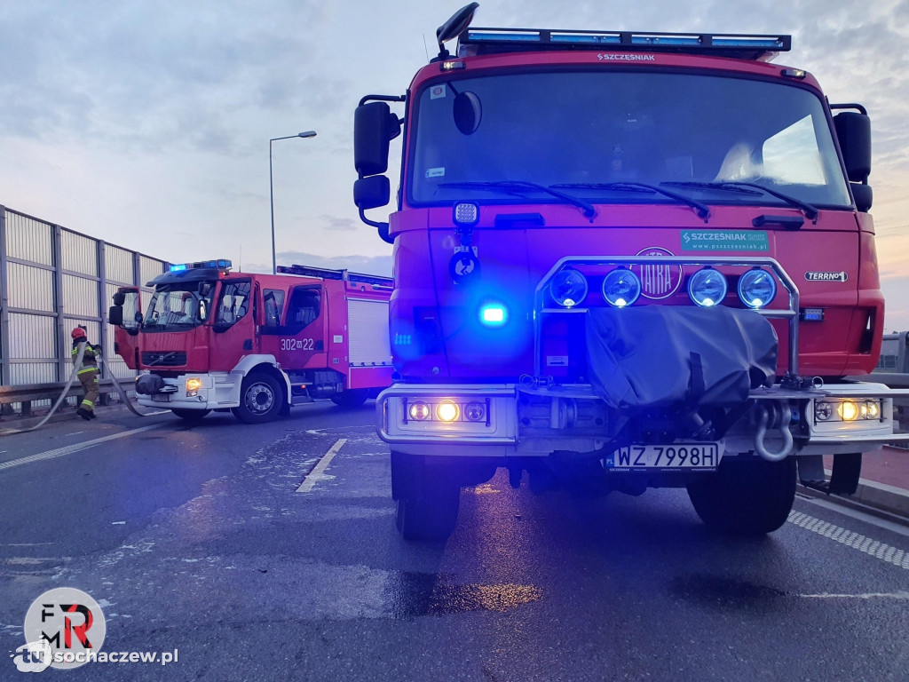 Tragiczny  pożar samochodu na S8. Nie żyje kobieta. Policja szuka świadków