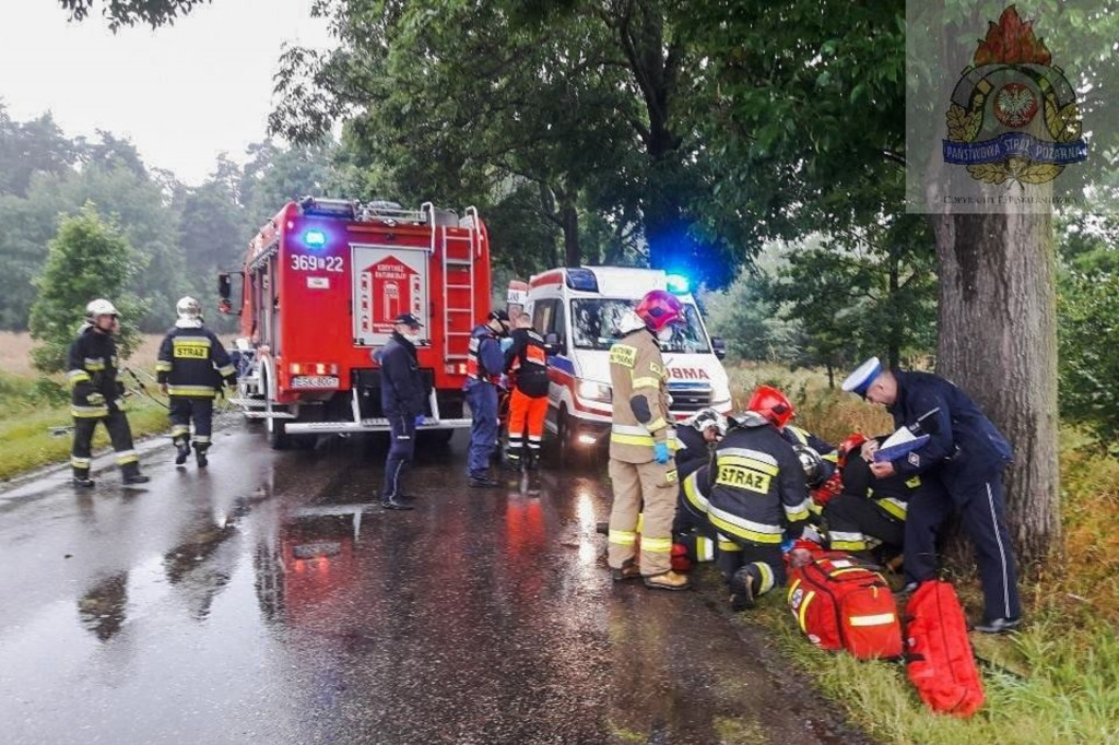 Groźny wypadek w między Bolimowem a Nieborowem. Poszkodowany kierowca