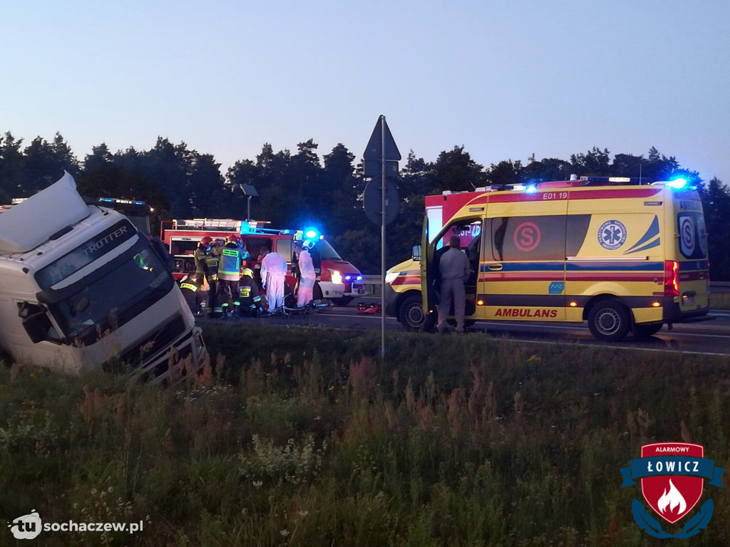 Potrącenie rowerzystki przez ciężarówkę. Kobieta trafiła do szpitala