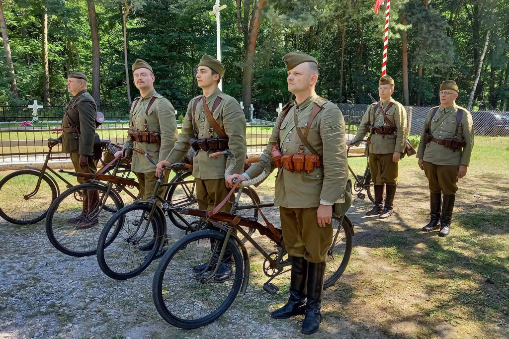 Na rowerach szklakiem pułku Ułanów Jazłowieckich