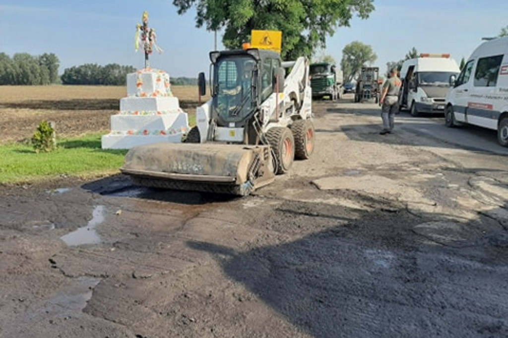 Ruszył remont drogi Jasieniec - Złota