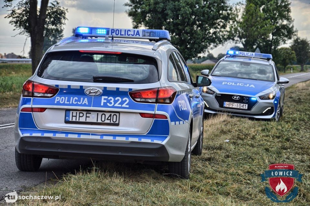 Poszukiwania kierowcy rozbitego samochodu