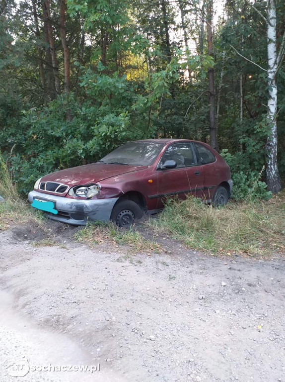 Tajemnicze auto w Plecewicach