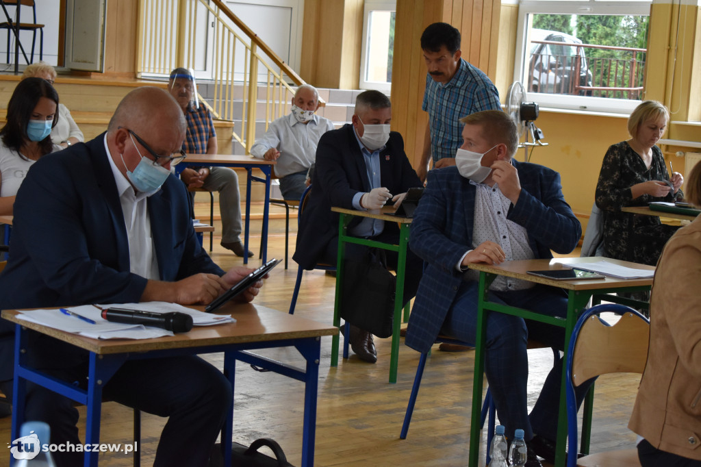 Wójt Jan Kraśniewski bez wotum, ale z absolutorium