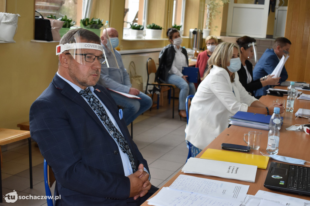 Wójt Jan Kraśniewski bez wotum, ale z absolutorium