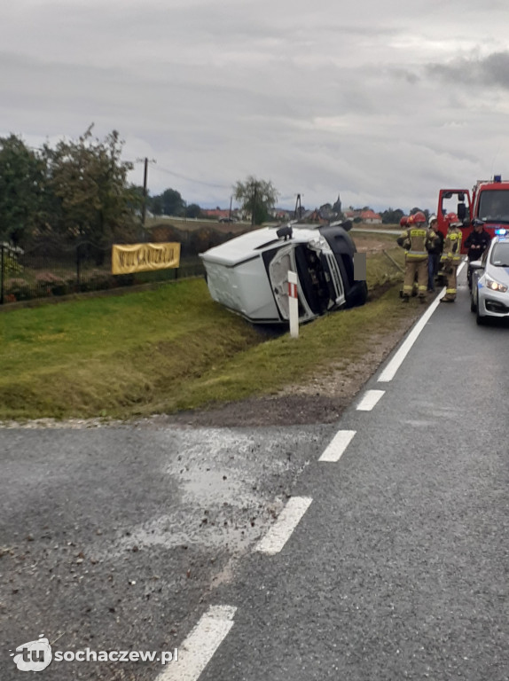 Kolejne zderzenie samochodów na słynnym zakręcie w Brzozowie