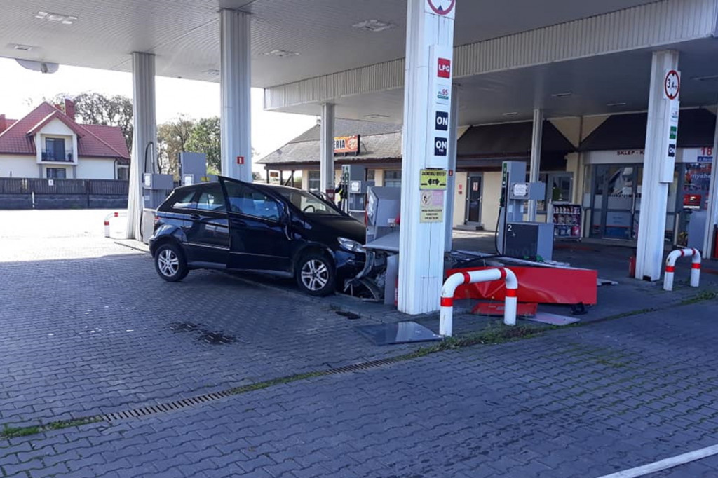 Mercedesem taranował wszystko, co spotkał na swojej drodze