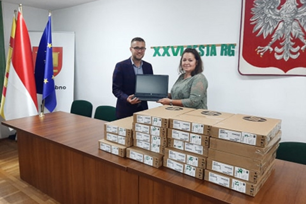 Kolejne laptopy dla gminy Rybno