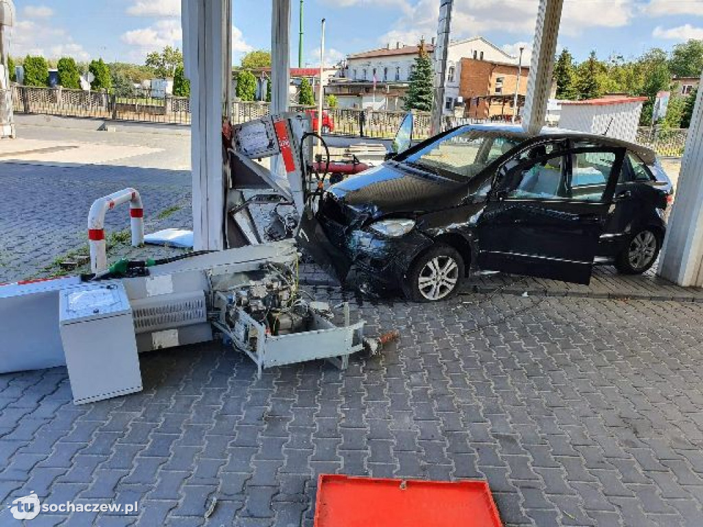 Mercedesem taranował wszystko, co spotkał na swojej drodze
