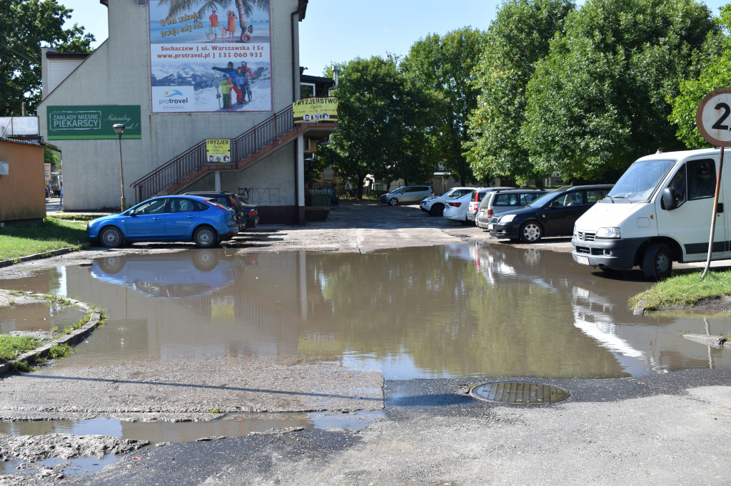 Zalany parking przy 600-lecia