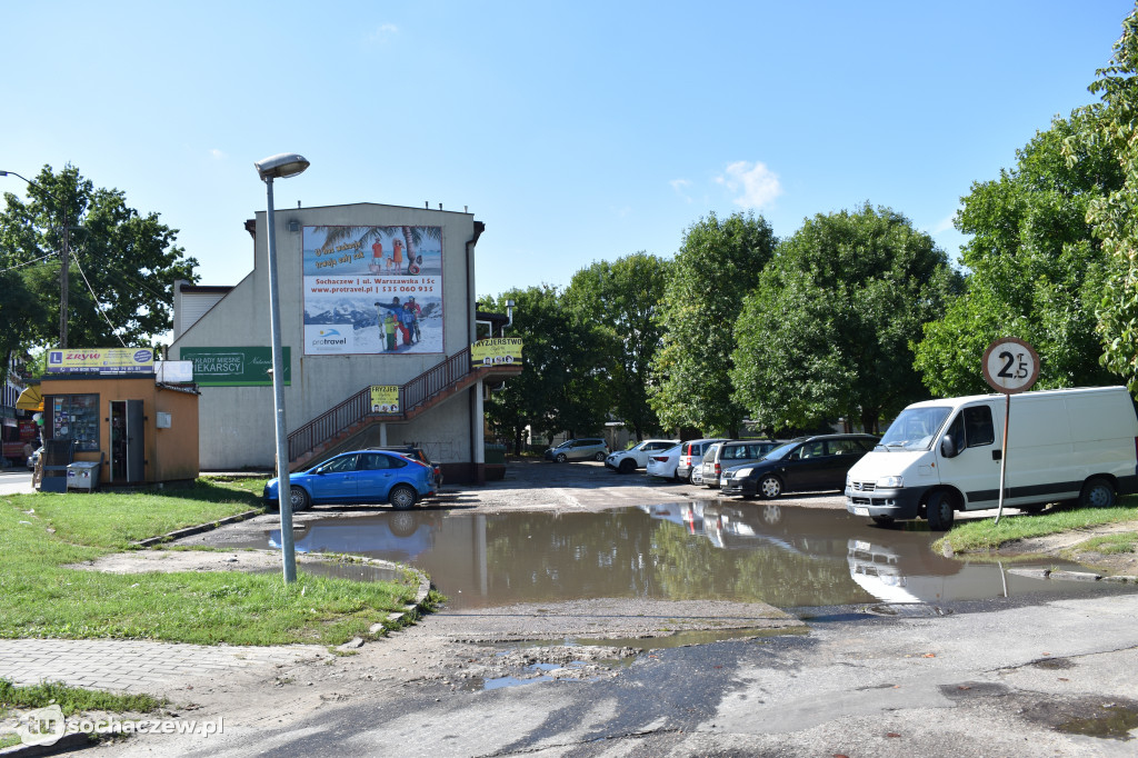 Zalany parking przy 600-lecia