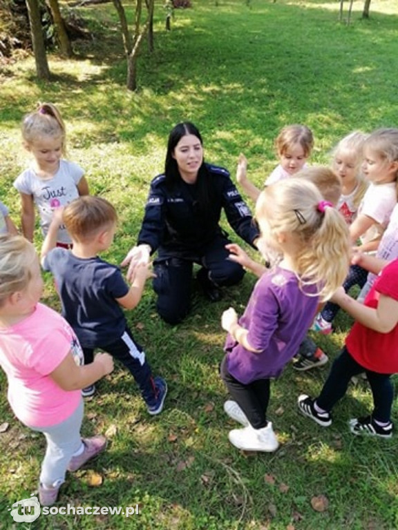 Brochów: wizyta policjantów w szkole