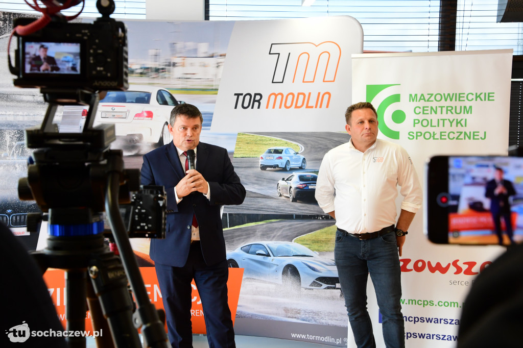 Szkolenia dla kierowców na Torze Modlin