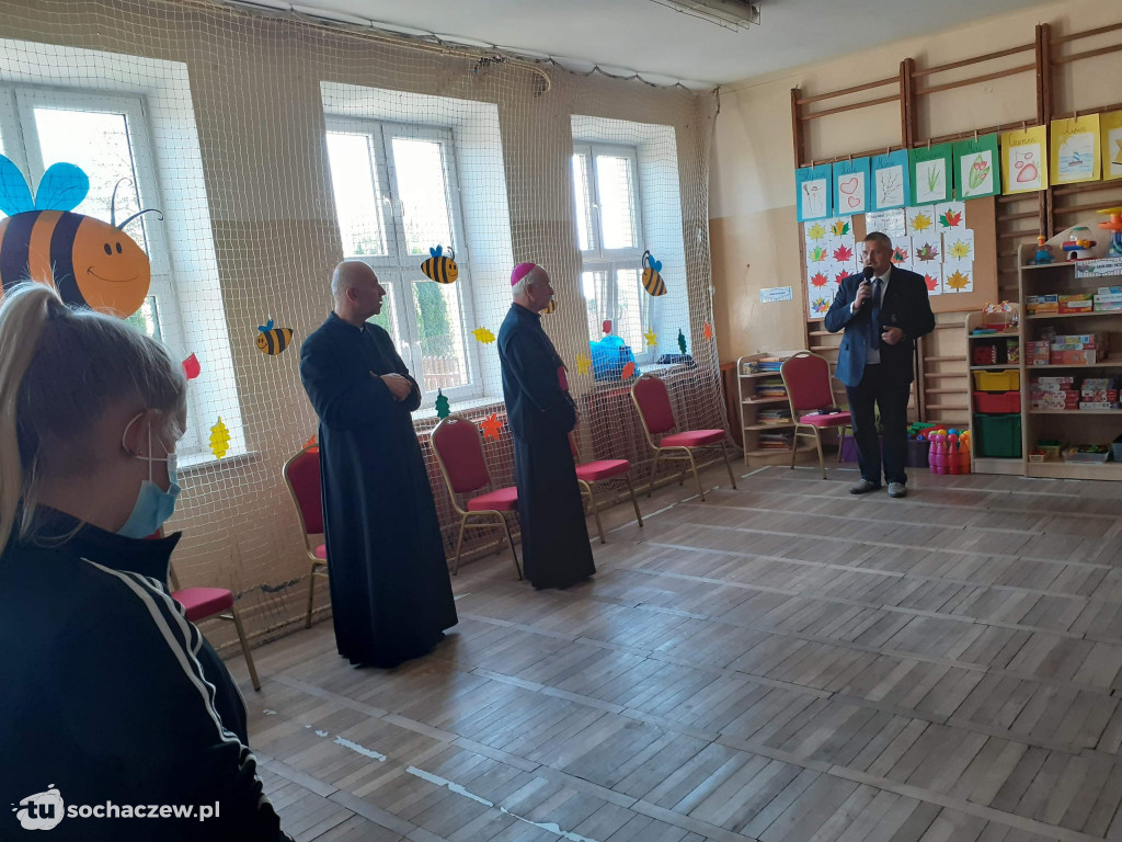 Niecodzienny gość na Szlaku Pamięci Cichociemnych w Brzozowie