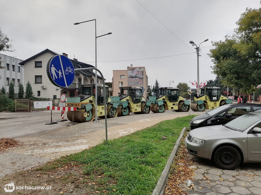 Nowy asfalt na 15 Sierpnia