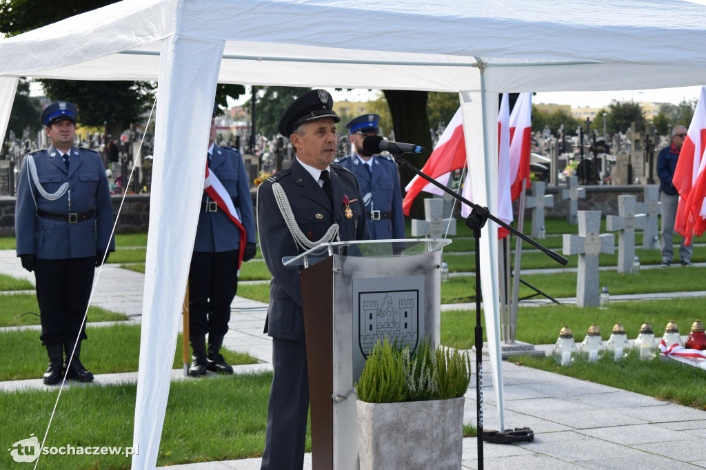 Odsłonięcie tablicy pamiątkowej upamiętniającej zamordowanych w Henrykowie