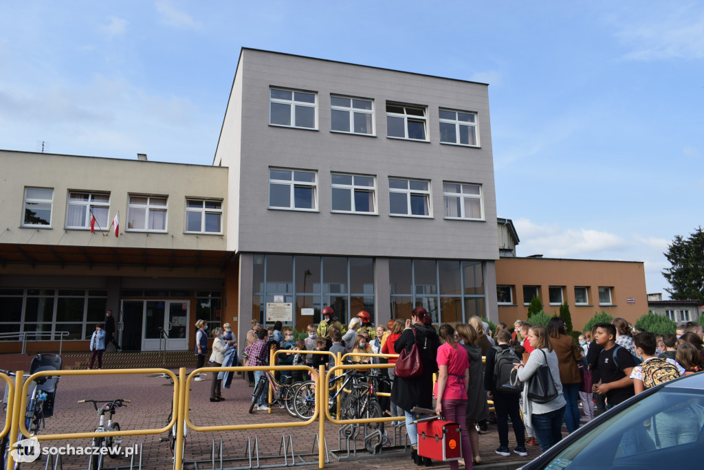 Alarm bombowy w Szkole Podstawowej nr 4