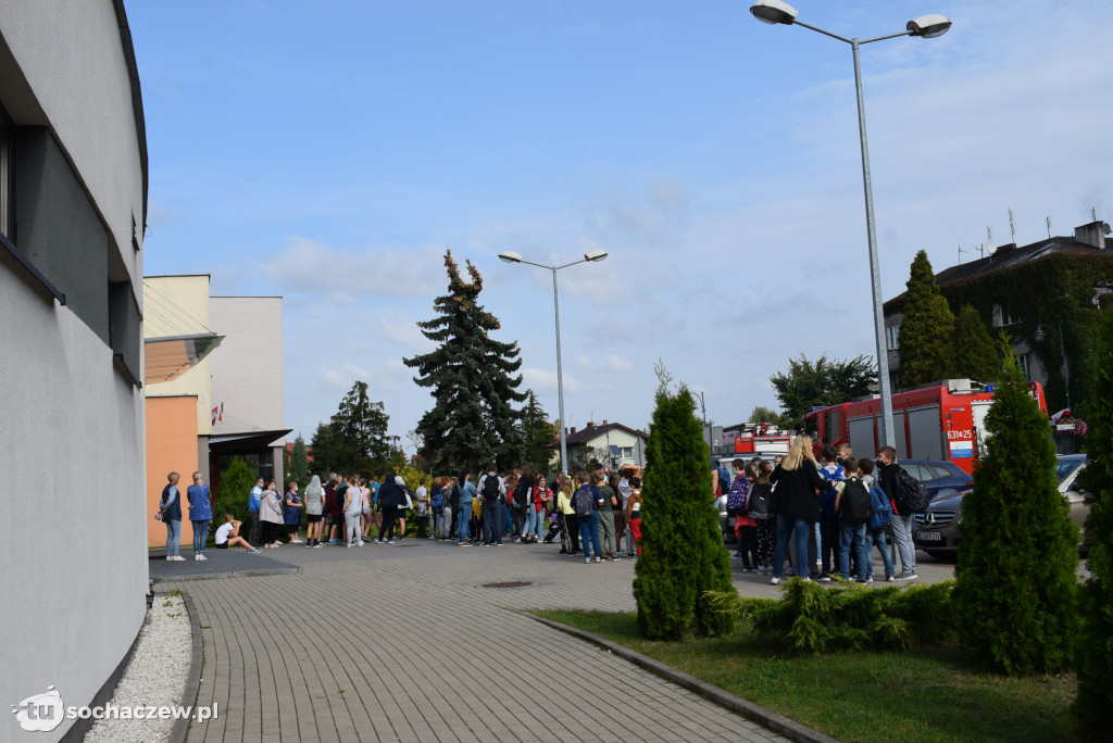 Alarm bombowy w Szkole Podstawowej nr 4