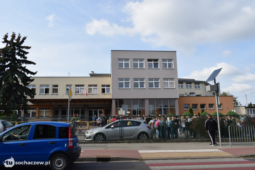 Alarm bombowy w Szkole Podstawowej nr 4