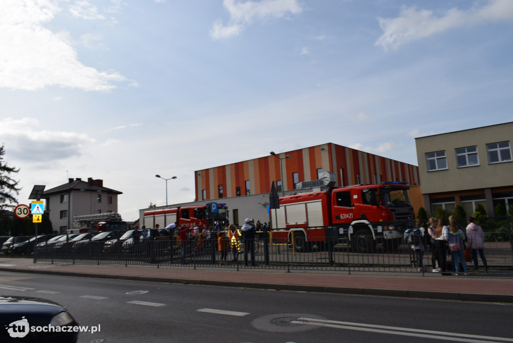 Alarm bombowy w Szkole Podstawowej nr 4