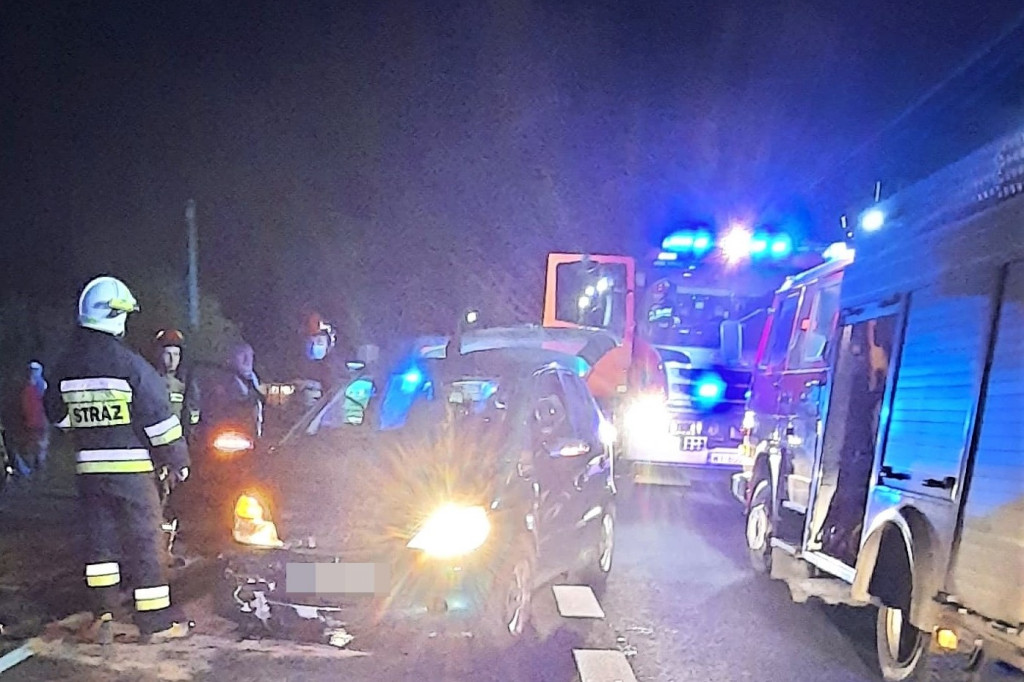 Zderzenie mercedesa z ciągnikiem sadowniczym w Giżycach