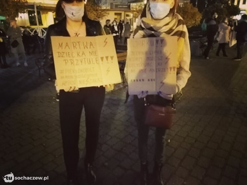 Kobiety protestują na pl. Kościuszki