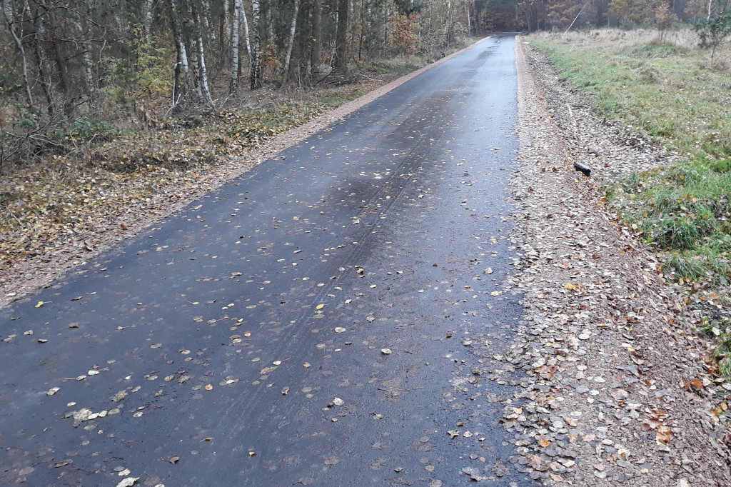 Pierwsza asfaltowa droga w Nowym Kozłowie Drugim