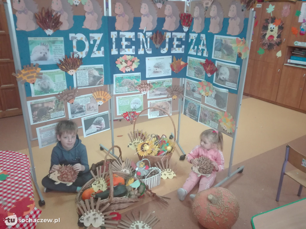 Dzień Jeża. Przedszkolaki z Oddziału Przedszkolnego w Giżycach włączyły się w obchody
