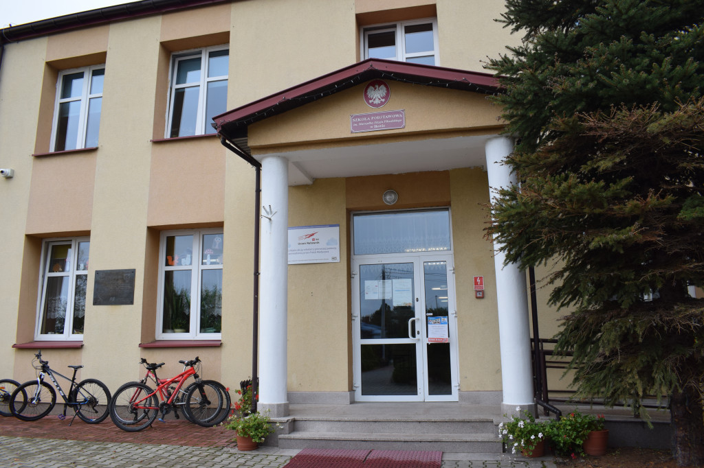 25 tabletów trafiło do Szkoły Podstawowej w Iłowie