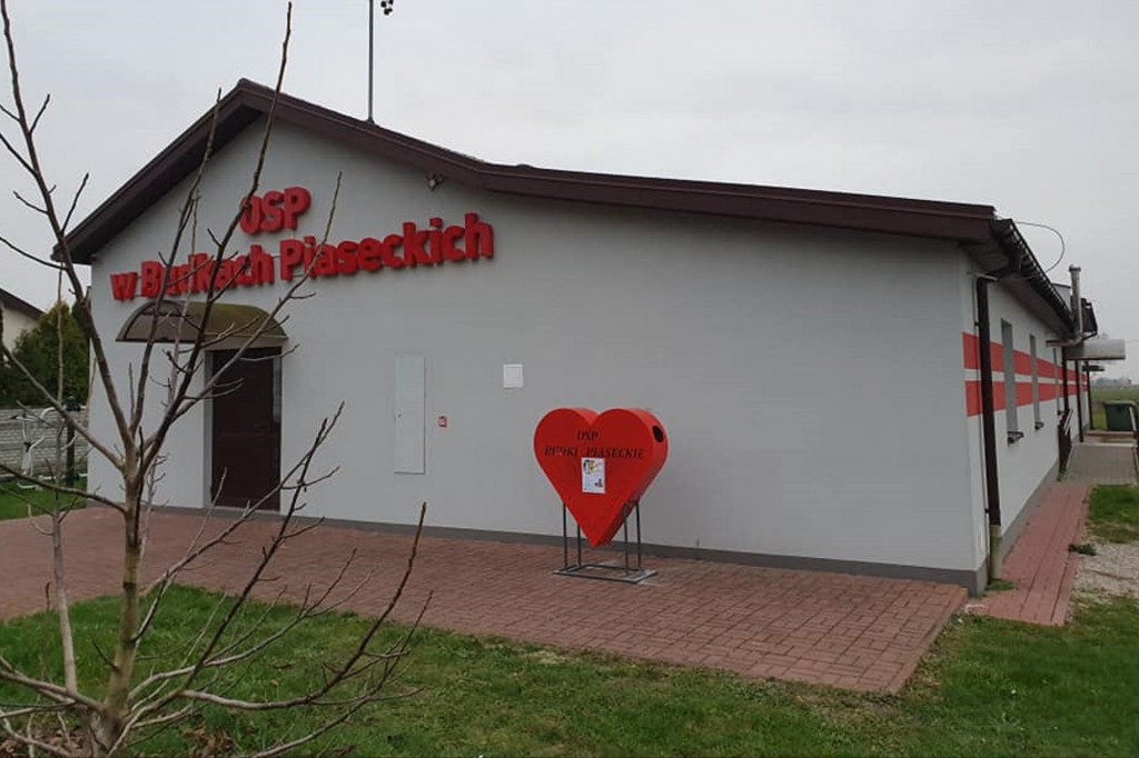 Serce na nakrętki w Budkach Piaseckich