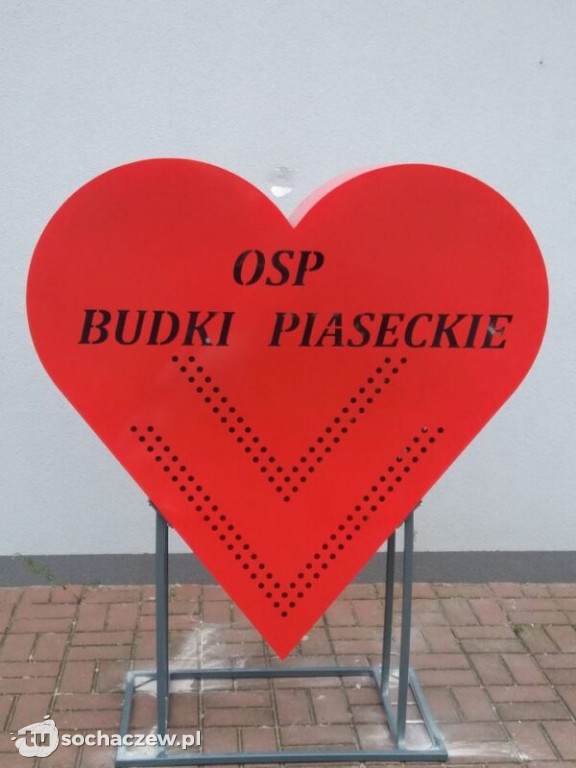 Serce na nakrętki w Budkach Piaseckich