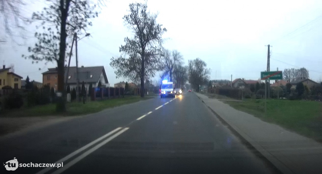 Kąty. Policjanci i ratownicy pomogli seniorowi z zanikami pamięci