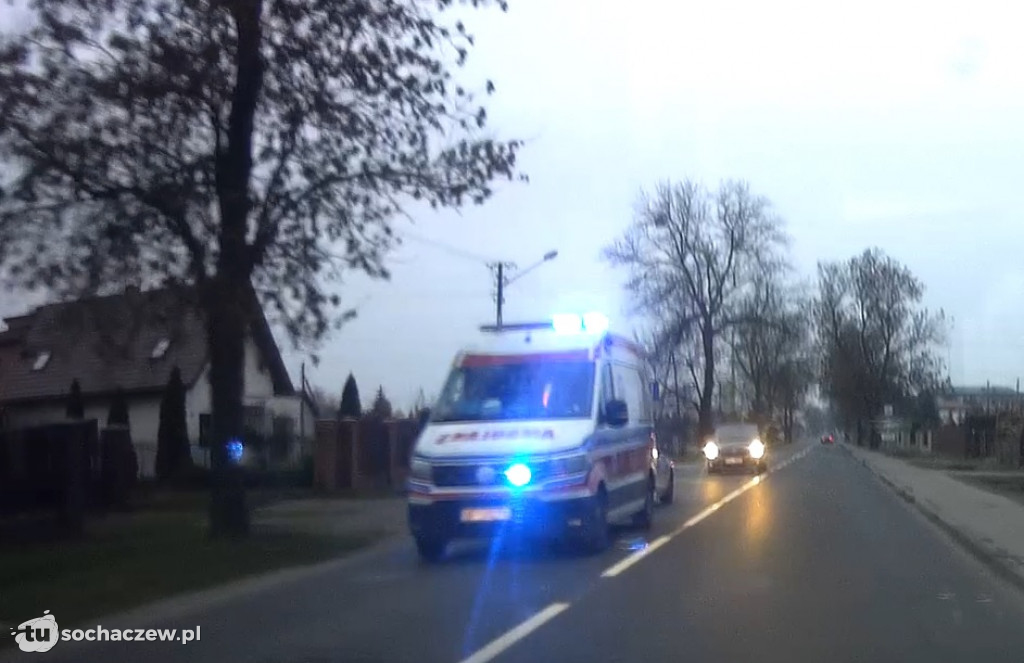 Kąty. Policjanci i ratownicy pomogli seniorowi z zanikami pamięci