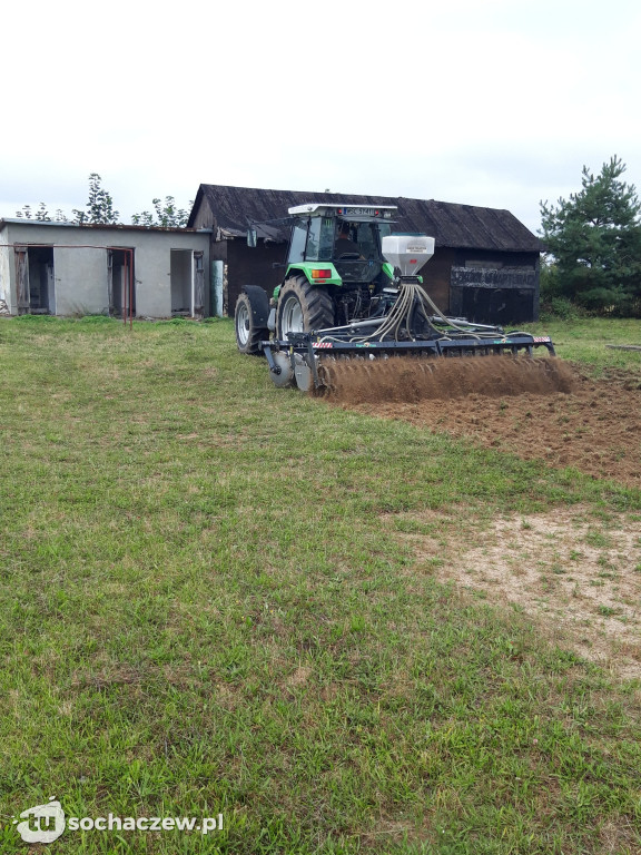 Nowe boisko sportowe w Kapturach