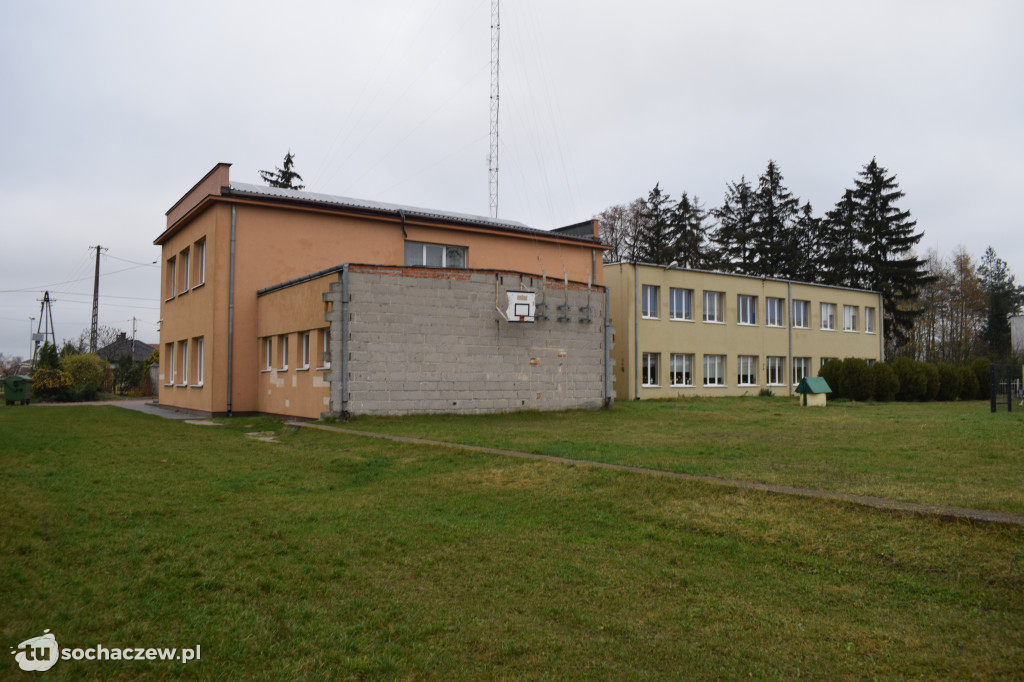 Nowe boisko sportowe w Kapturach