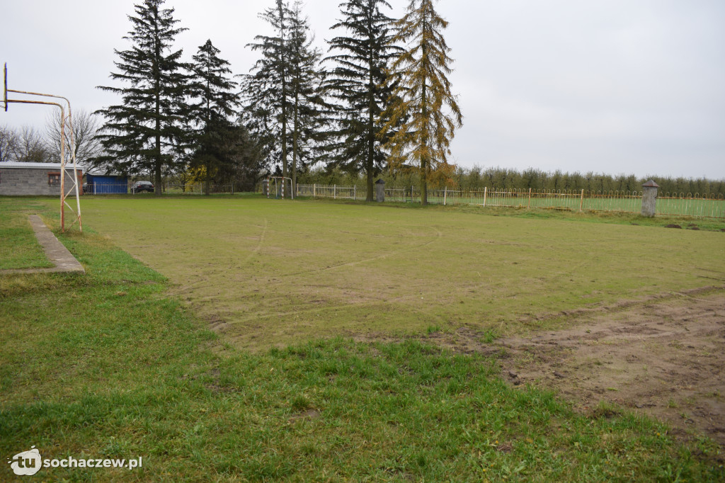Nowe boisko sportowe w Kapturach