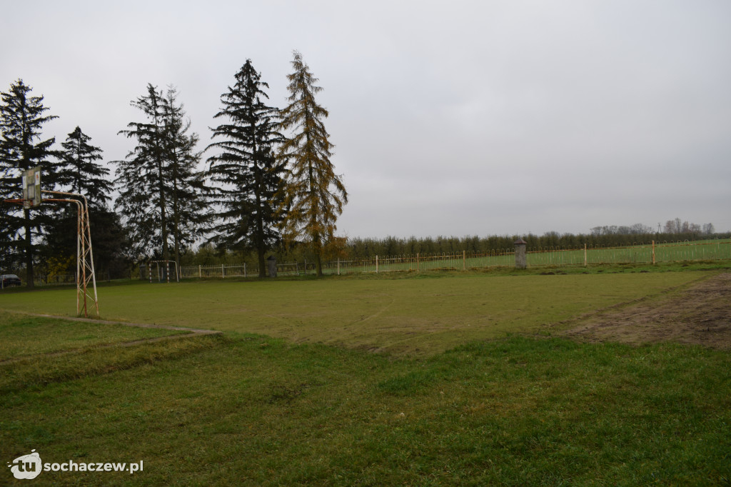 Nowe boisko sportowe w Kapturach