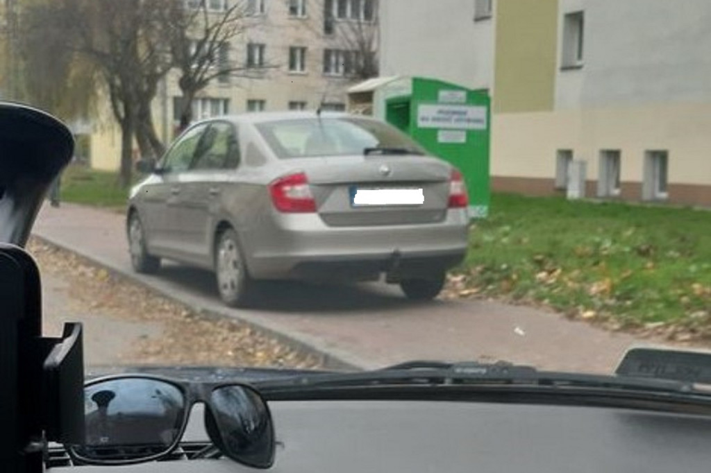 Mistrz parkowania na Senatorskiej