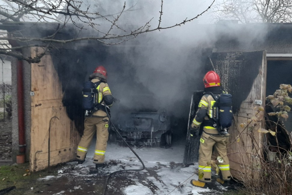 Pożar na posesji przy ul. Zieleńczej