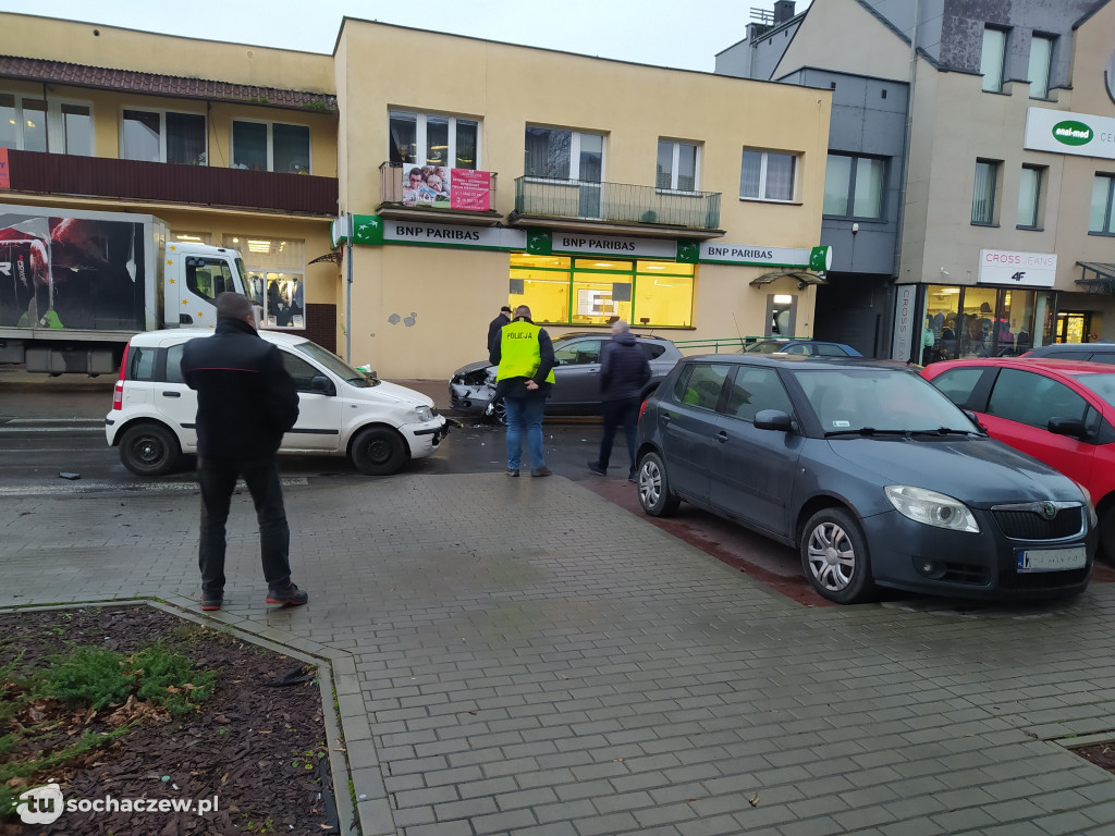 Zderzenie czterech samochodów przy Żeromskiego