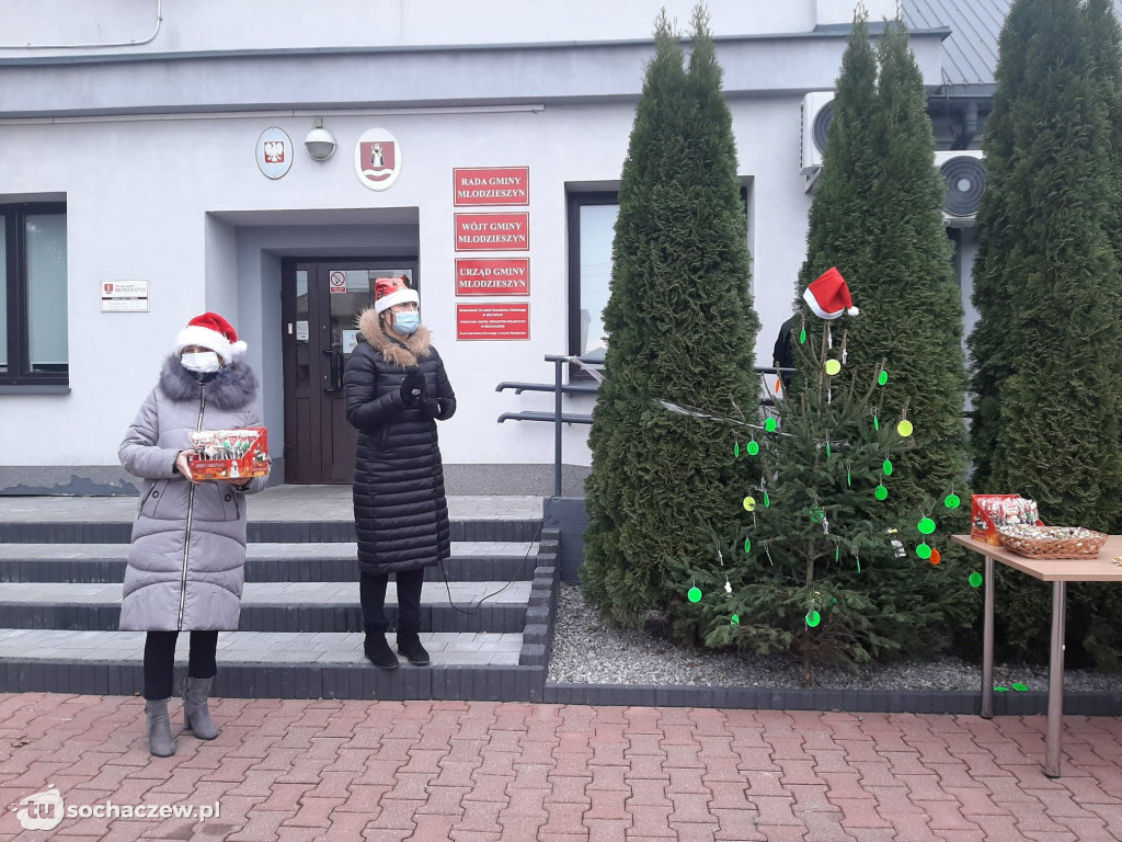Gminne Mikołajki w Młodzieszynie z Choinką pod choinkę